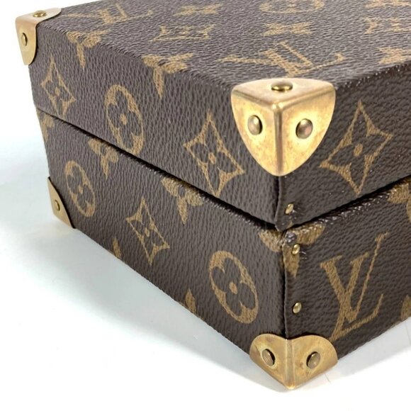 LOUIS VUITTON Monogram Coffret Domino Set Domino interior Decor - Picture 10 of 16